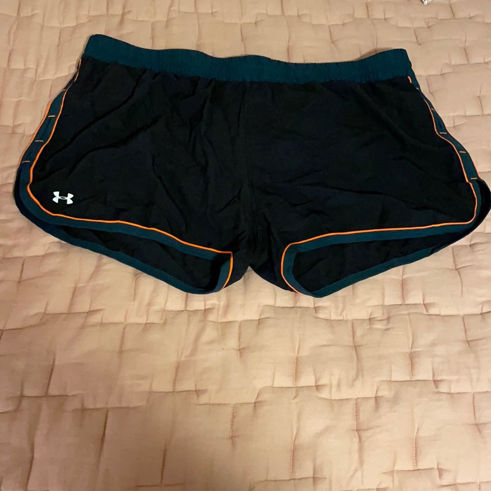 XL Semifitted Under Armour shorts